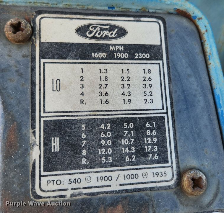 image for item MK9497 1968 Ford 8000  tractor