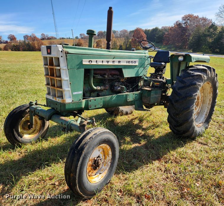 image for item MK9498 1967 Oliver 1650  tractor