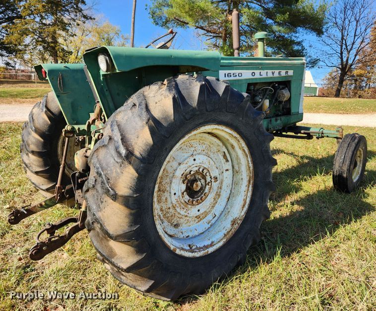 image for item MK9498 1967 Oliver 1650  tractor