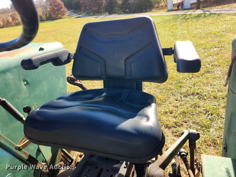 image for item MK9498 1967 Oliver 1650  tractor