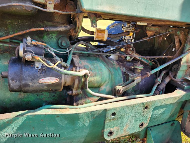 image for item MK9498 1967 Oliver 1650  tractor