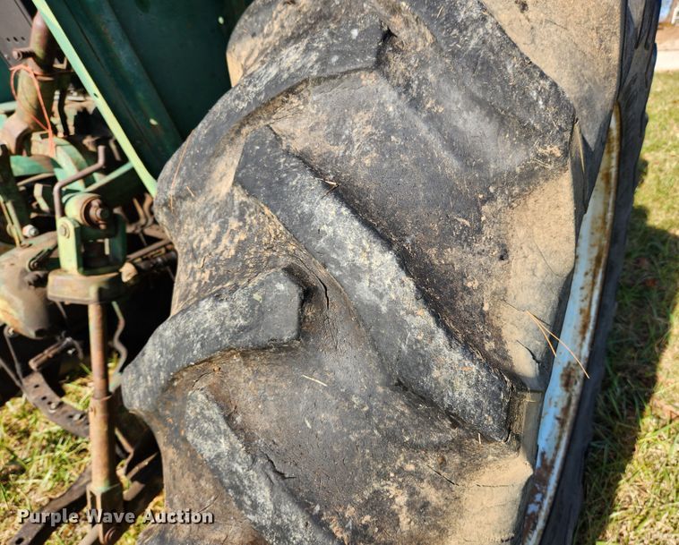 image for item MK9498 1967 Oliver 1650  tractor