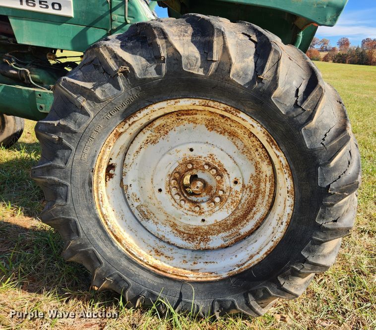 image for item MK9498 1967 Oliver 1650  tractor