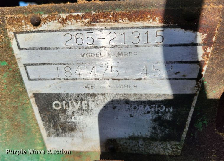 image for item MK9498 1967 Oliver 1650  tractor