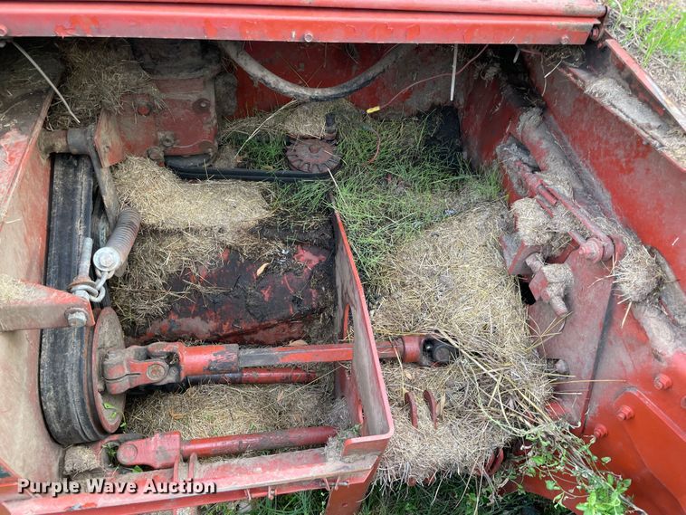 image for item MR9497 2002 Hesston 8550S  windrower