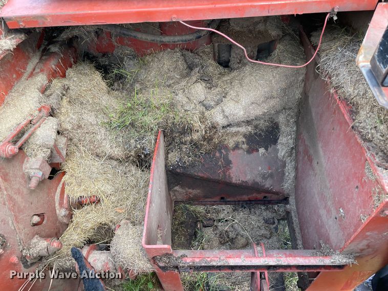 image for item MR9497 2002 Hesston 8550S  windrower