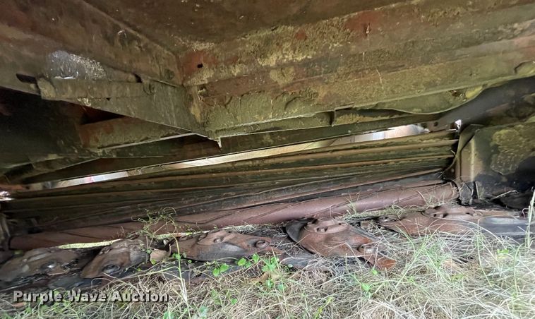 image for item MR9497 2002 Hesston 8550S  windrower