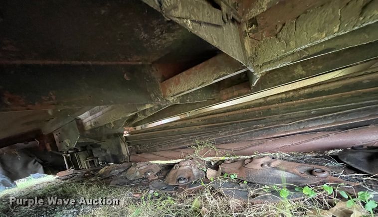 image for item MR9497 2002 Hesston 8550S  windrower