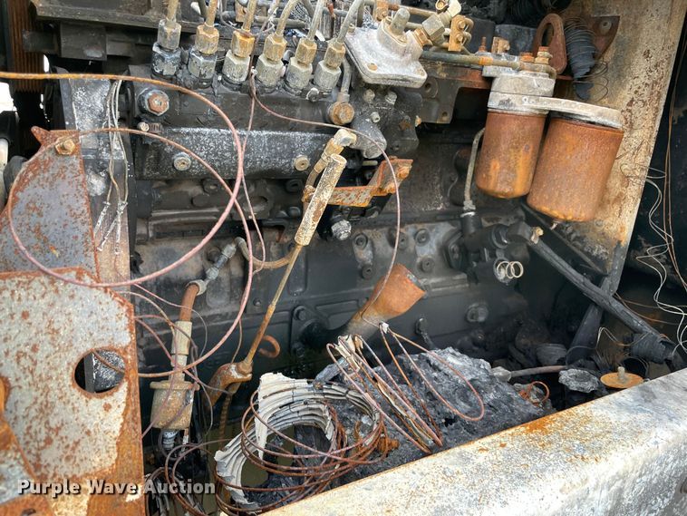 image for item MR9497 2002 Hesston 8550S  windrower