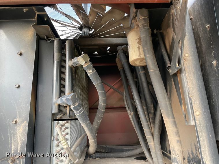 image for item MR9497 2002 Hesston 8550S  windrower