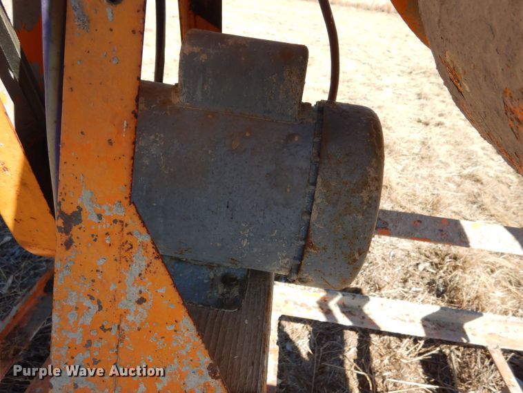 image for item MR9608 Montgomery Ward GIL-26471AS  concrete mixer