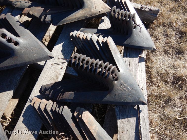 image for item MR9626 (74) cultivator sweeps