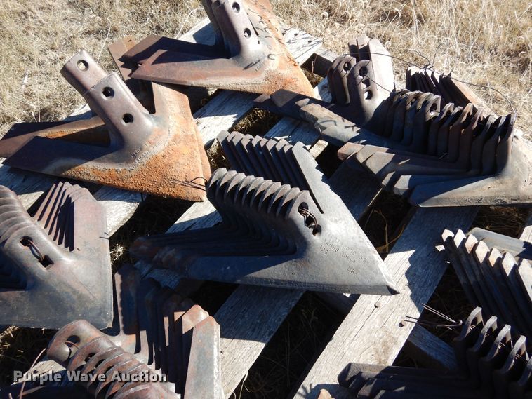 image for item MR9626 (74) cultivator sweeps