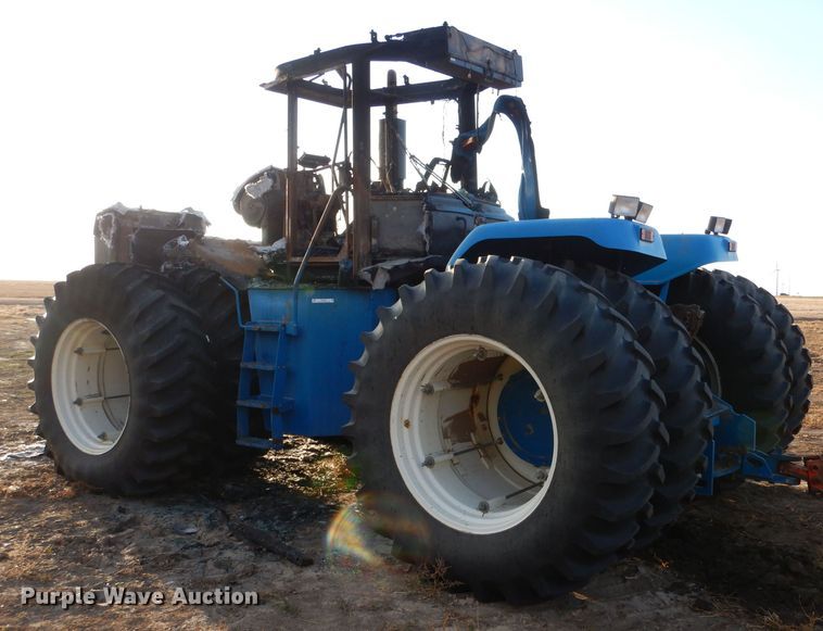 image for item MT9827 1998 New Holland 9282  4WD tractor