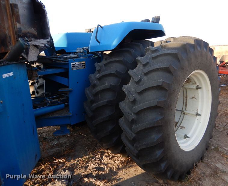 image for item MT9827 1998 New Holland 9282  4WD tractor