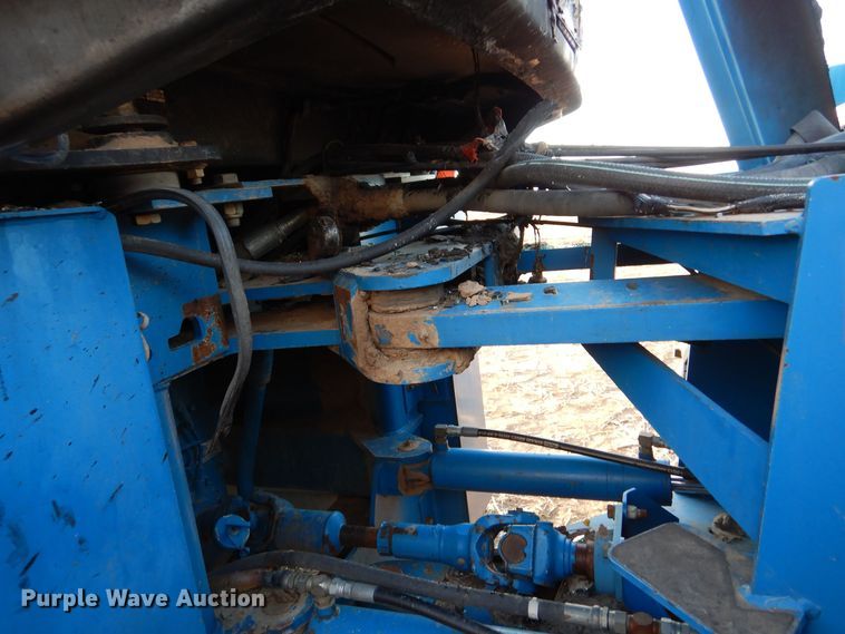 image for item MT9827 1998 New Holland 9282  4WD tractor