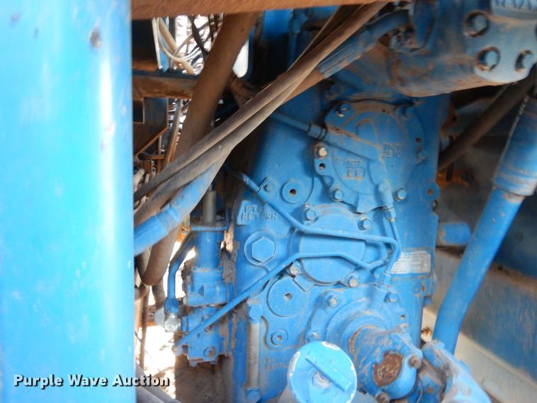 image for item MT9827 1998 New Holland 9282  4WD tractor