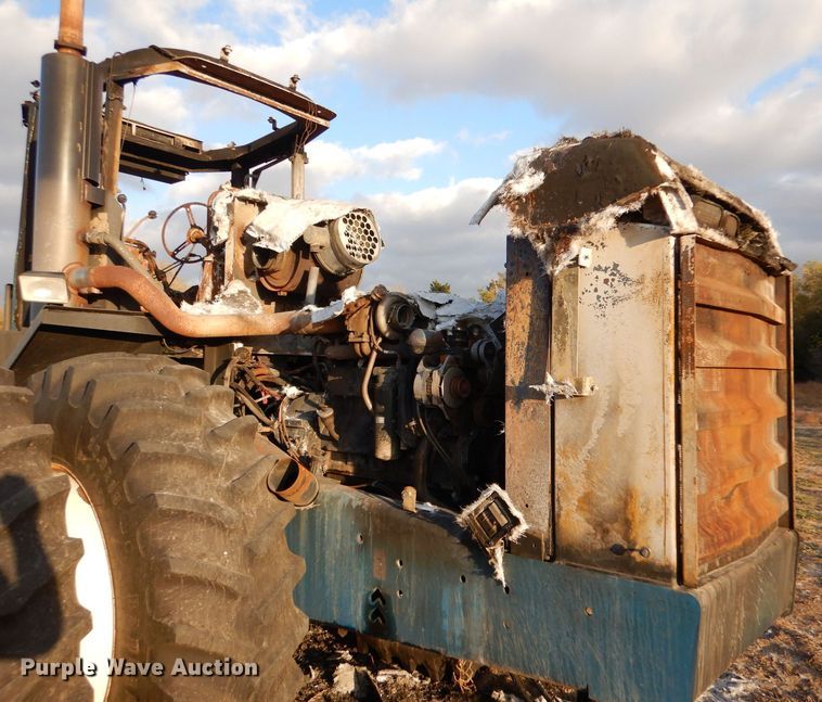 image for item MT9827 1998 New Holland 9282  4WD tractor