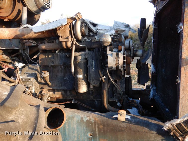 image for item MT9827 1998 New Holland 9282  4WD tractor