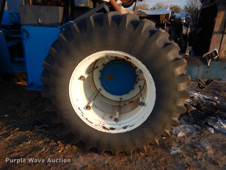 image for item MT9827 1998 New Holland 9282  4WD tractor