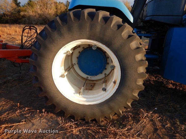 image for item MT9827 1998 New Holland 9282  4WD tractor