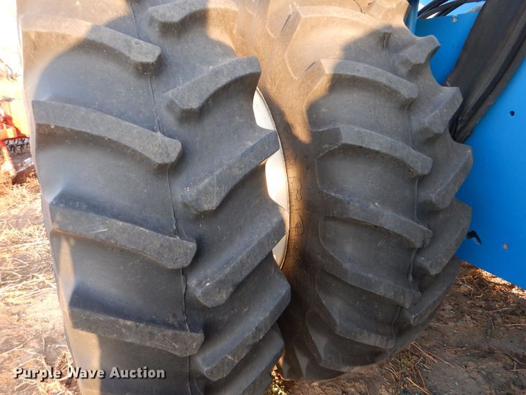 image for item MT9827 1998 New Holland 9282  4WD tractor