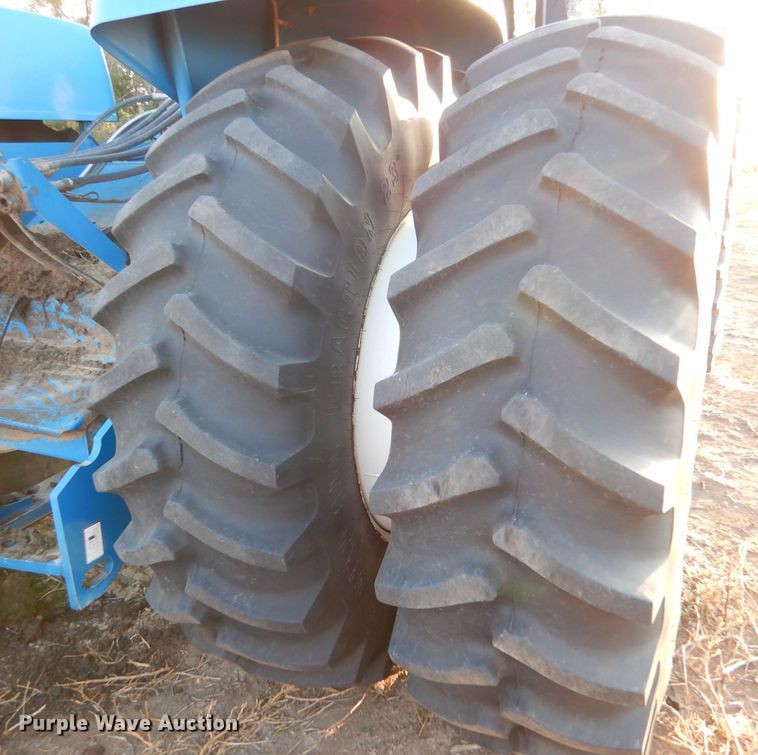 image for item MT9827 1998 New Holland 9282  4WD tractor