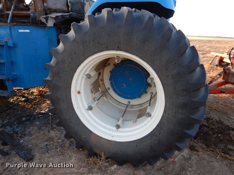 image for item MT9827 1998 New Holland 9282  4WD tractor