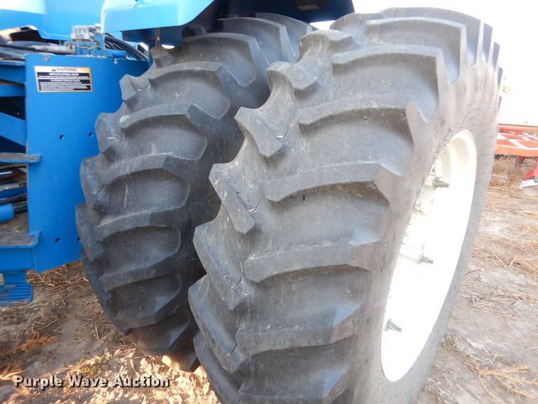 image for item MT9827 1998 New Holland 9282  4WD tractor