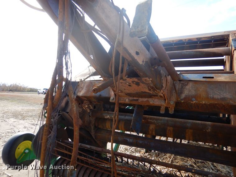 image for item MT9841 2017 John Deere 569 Mega Wide Plus  round baler