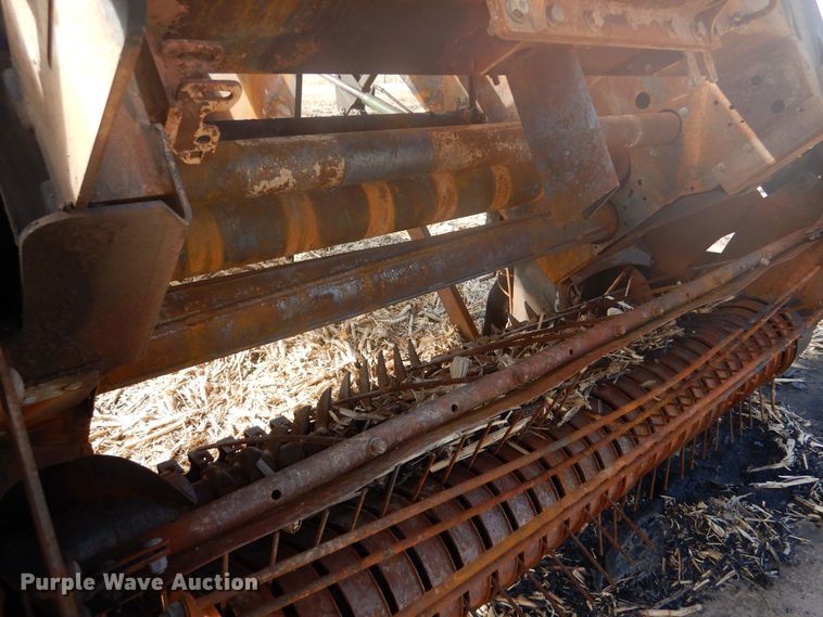 image for item MT9841 2017 John Deere 569 Mega Wide Plus  round baler