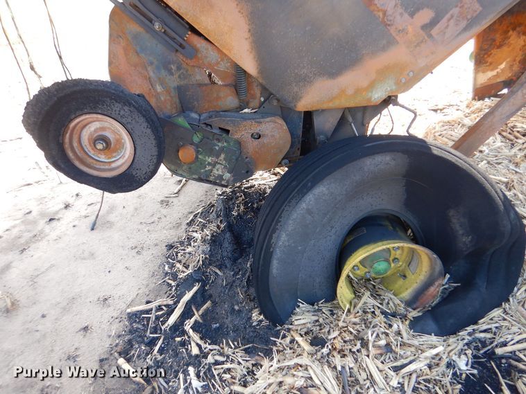 image for item MT9841 2017 John Deere 569 Mega Wide Plus  round baler