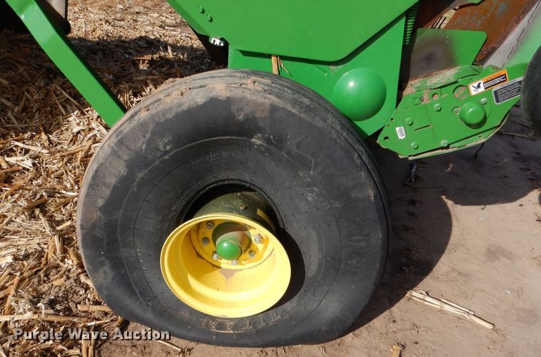image for item MT9841 2017 John Deere 569 Mega Wide Plus  round baler