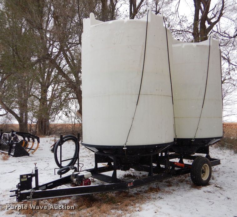 image for item MT9842 2011 Behnke  cone bottom nurse tank trailer