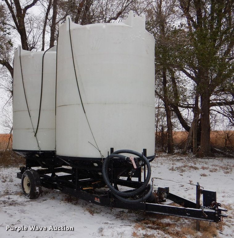 image for item MT9842 2011 Behnke  cone bottom nurse tank trailer