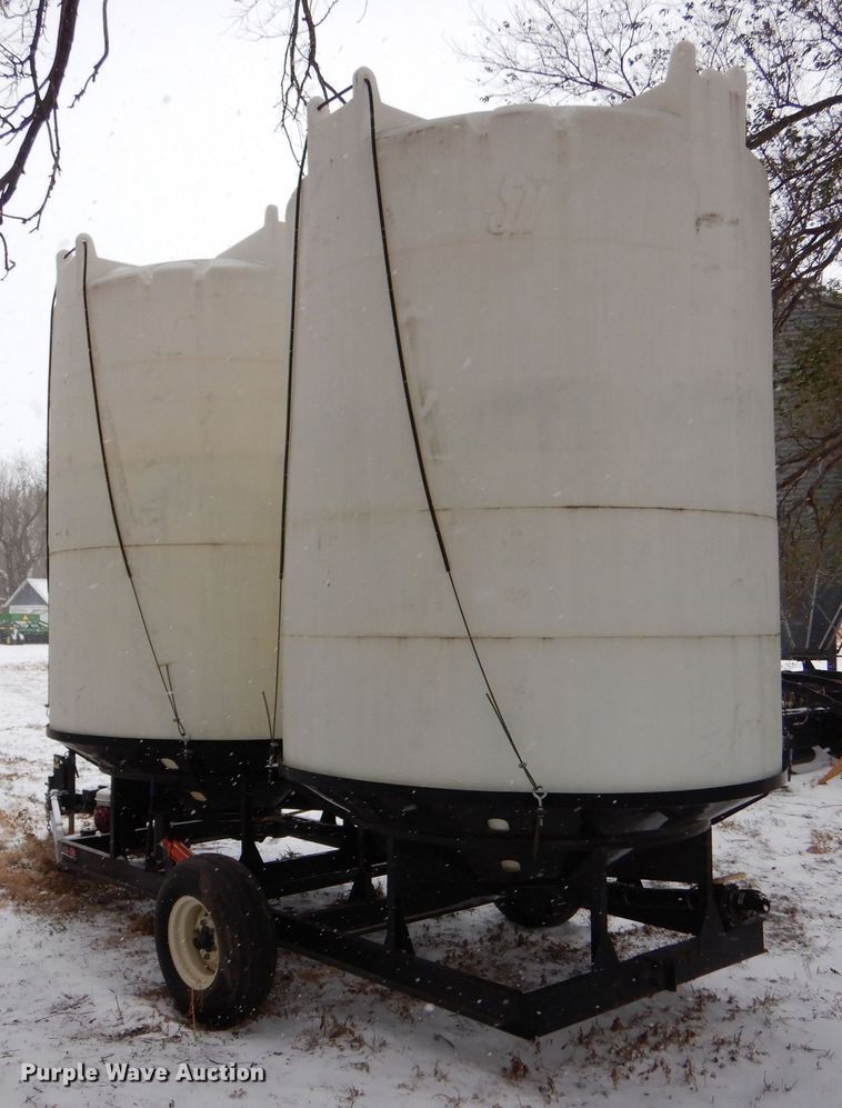 image for item MT9842 2011 Behnke  cone bottom nurse tank trailer