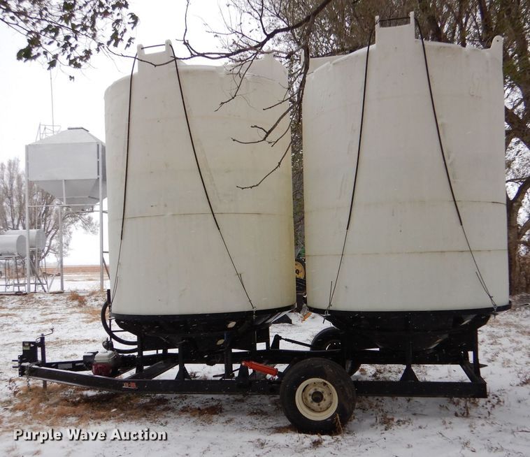 image for item MT9842 2011 Behnke  cone bottom nurse tank trailer