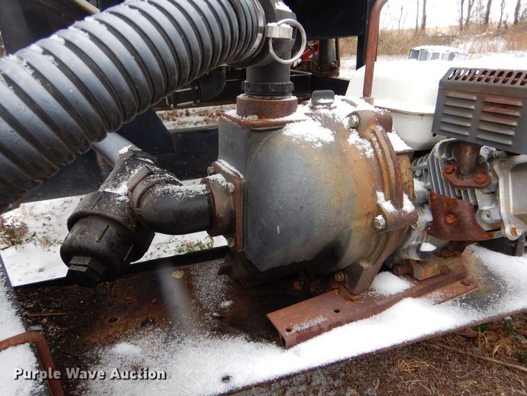 image for item MT9842 2011 Behnke  cone bottom nurse tank trailer