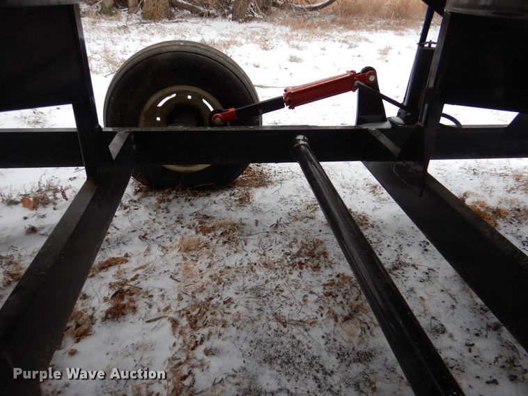 image for item MT9842 2011 Behnke  cone bottom nurse tank trailer