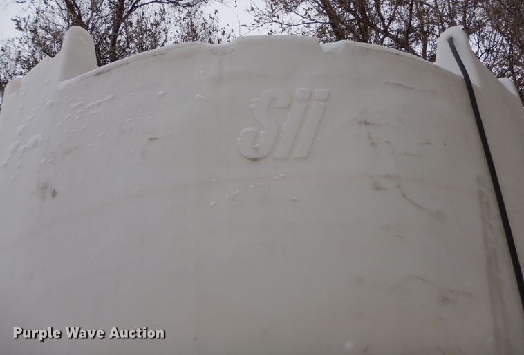 image for item MT9842 2011 Behnke  cone bottom nurse tank trailer