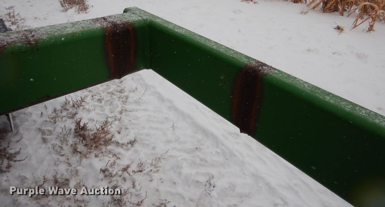 image for item MT9845 2004 John Deere 1890  air seeder