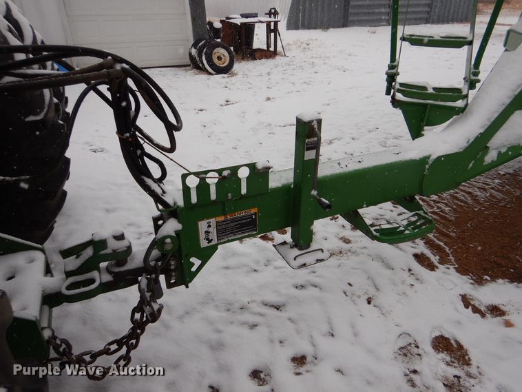 image for item MT9845 2004 John Deere 1890  air seeder