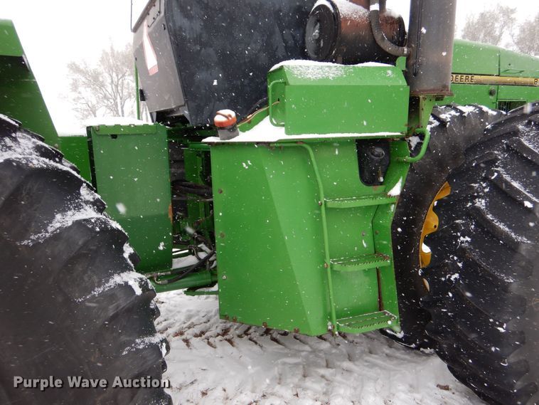 image for item MT9846 1996 John Deere 8870  4WD tractor