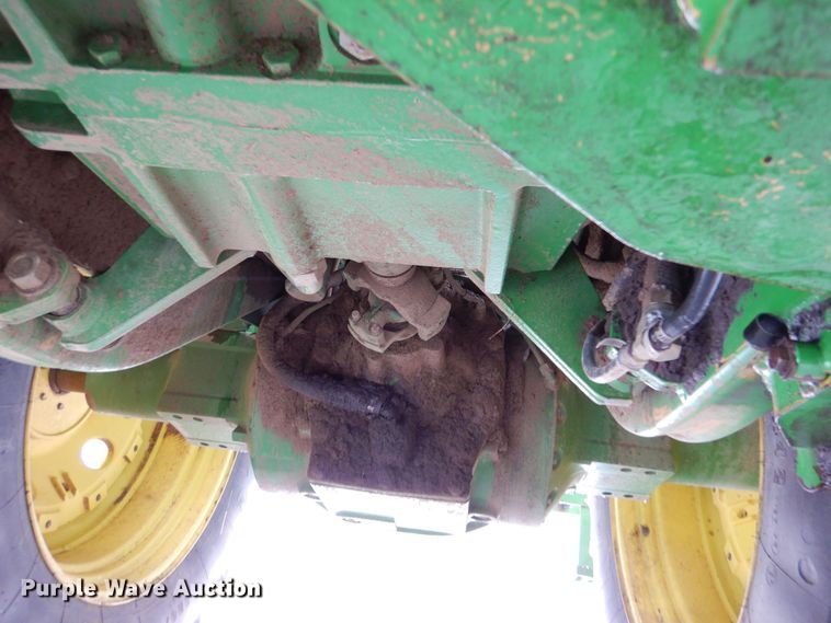 image for item MT9846 1996 John Deere 8870  4WD tractor