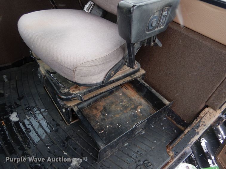 image for item MT9846 1996 John Deere 8870  4WD tractor