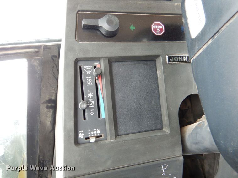 image for item MT9846 1996 John Deere 8870  4WD tractor