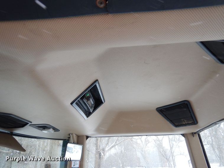 image for item MT9846 1996 John Deere 8870  4WD tractor