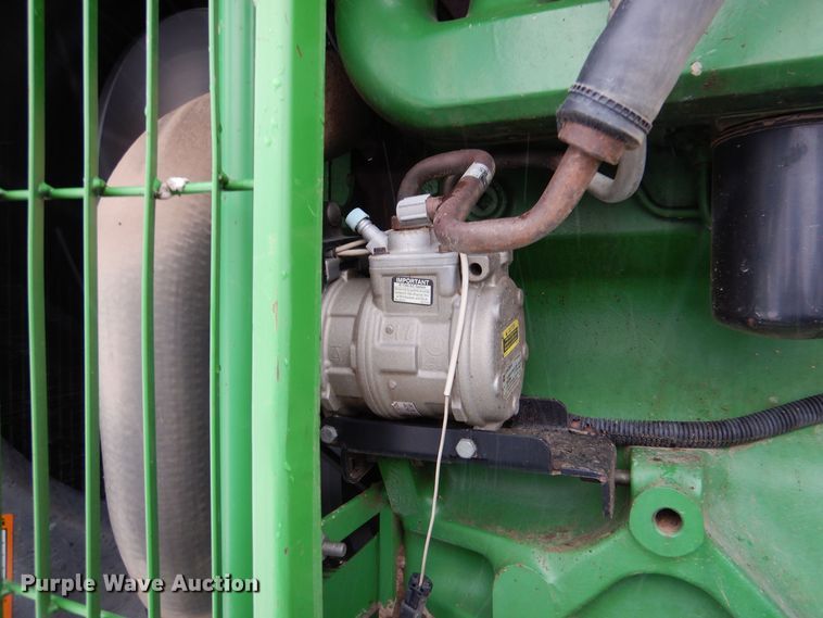 image for item MT9846 1996 John Deere 8870  4WD tractor