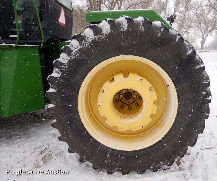 image for item MT9846 1996 John Deere 8870  4WD tractor