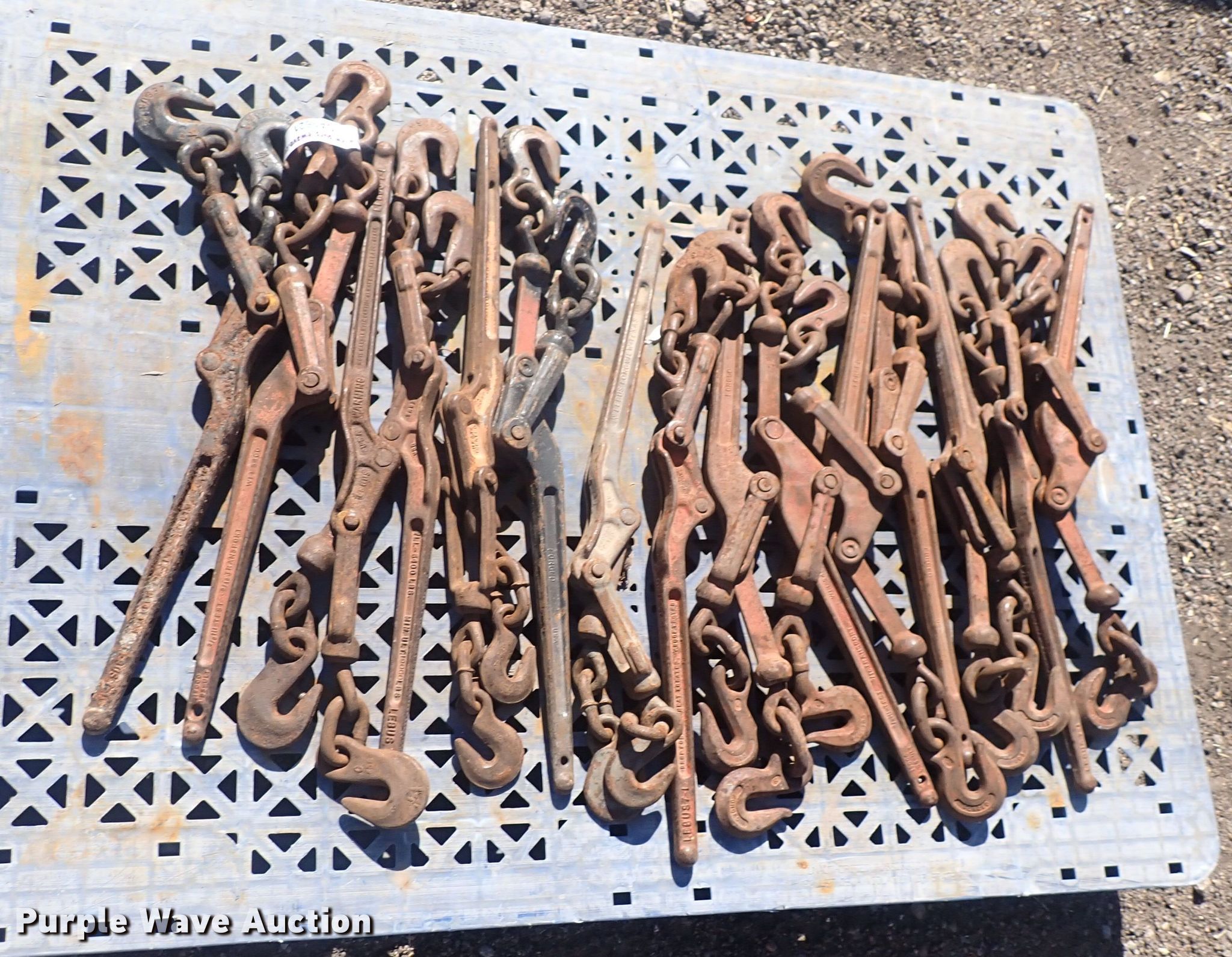 (15) chain binders in Hesston, KS Item GA9621 sold Purple Wave